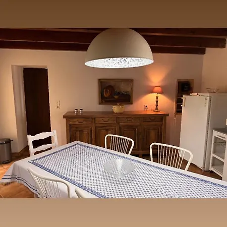 Grande Maison 10 Pers Vallee Du Lot Avec Piscine Et Terrain De Petanque Semesterbostad